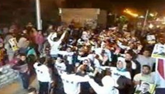 وقفة ليلية لثوار الإسماعيلية في أسبوع "يسقط حكم القتلة"