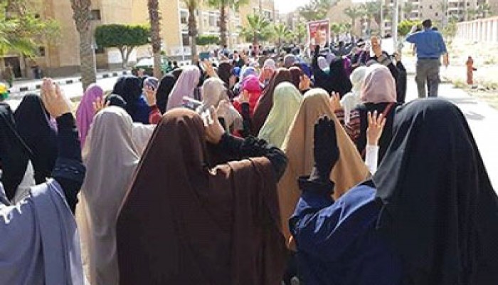 ثوار السادات يستهلون جمعة "يسقط حكم القتلة" بمسيرة حاشدة