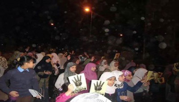 مظاهرة ليلية بقرية بهبشين تهتف بإسقاط الانقلاب