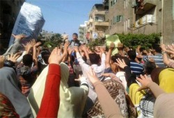 وقفة مسائية لأحرار المنزلة رفضًا لتفويض القتل