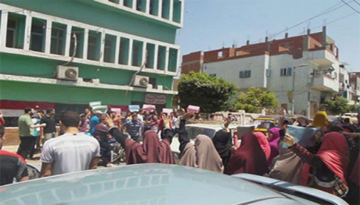 مسيرة حاشدة بسرس الليان تهتف بمحاكمة السفاح