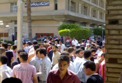 مسيرة لثوار مدينة بنها تهتف بالقصاص لدماء الشهداء