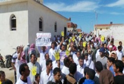 وقفة لثوار بئر العبد تندد بجرائم الانقلاب في سيناء