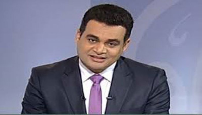 أحمد طه لشيخ العسكر: ما حكم من أحرق 37 مصريًّا في عربة الترحيلات؟!