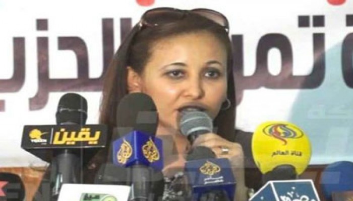 نيفين ملك تسخر من متاجرة وزير ثقافة الانقلاب بالدين