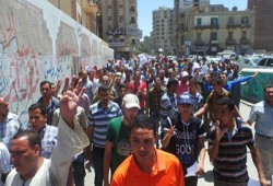 ثوار مدينة الفيوم يواصلون حراكهم الثوري بمسيرة حاشدة
