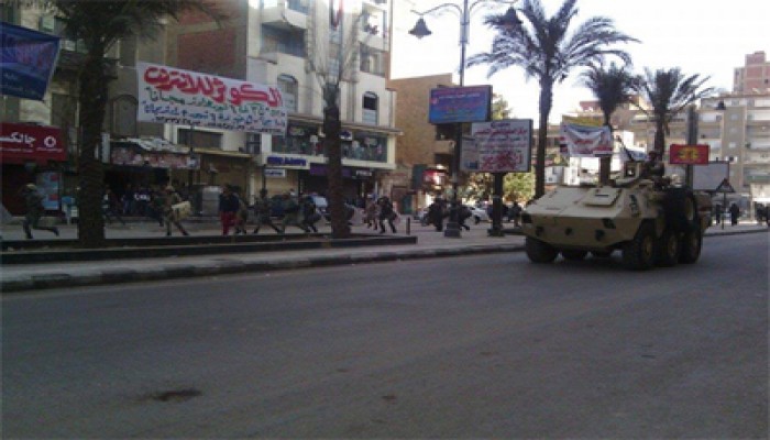 ميليشيات الانقلاب تحاصر ميادين السويس وترهب المواطنين