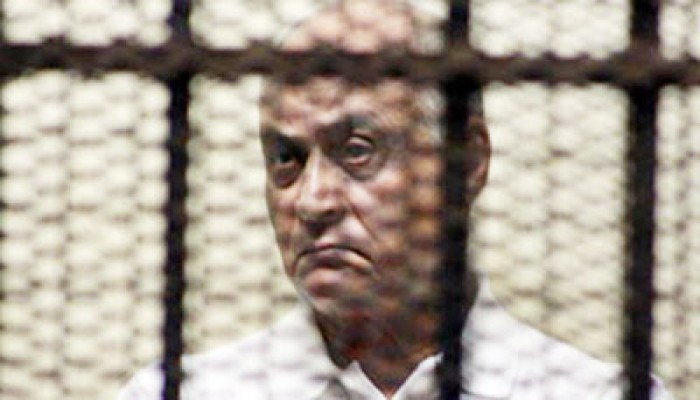 تأجيل محاكمة وزير إسكان المخلوع في "الحزام الأخضر" لـ24 مارس