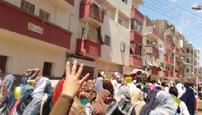 مظاهرة على طريق "أسيوط- القاهرة" تحديًا لدموية ميليشيات الانقلاب