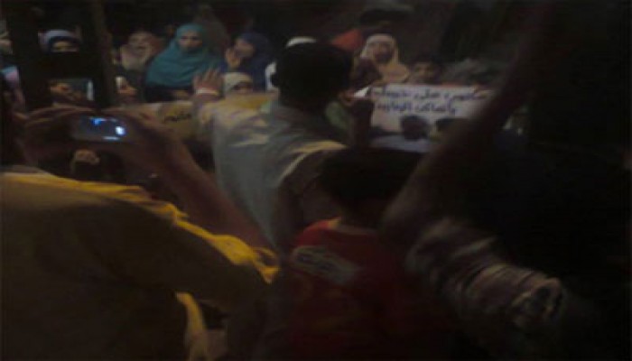 ثوار أشمون في مسيرة ليلية تندد باعتقال 3 من الثوار