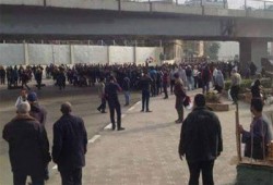 مسيرة على أعتاب ميدان التحرير تهتف بسقوط العسكر