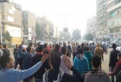 بالصور.. مسيرة حاشدة بميدان لبنان تطالب بإعدام السفاح