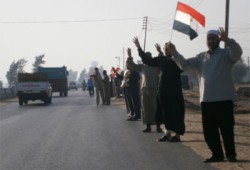 فيديو.. ثوار النكارية بالزقازيق ينتفضون رفضًا لحكم العسكر