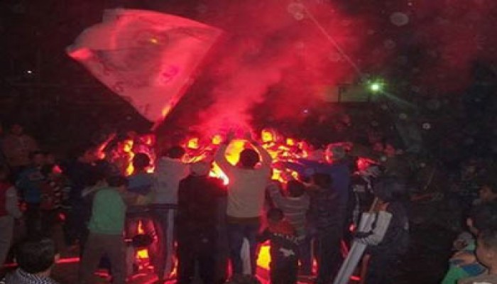 مسيرة بقرية الإخصاص بالصف تطالب بالقصاص للشهداء