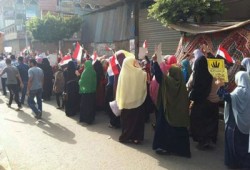 تفاعل شعبي كبير مع مسيرة بالخطاطبة تهتف بإسقاط الانقلاب