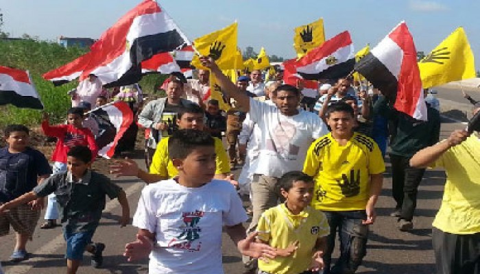 أحرار الرياض ينتفضون في مستهل جمعة "مصر بتتكلم ثورة"