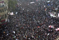بلومبيرج: الثورة عادت في مصر من حيث بدأت قبل 4 سنوات