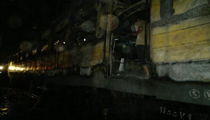 إهمال الانقلاب يتسبب في حريق بقطار "القاهرة- إيتاي البارود"