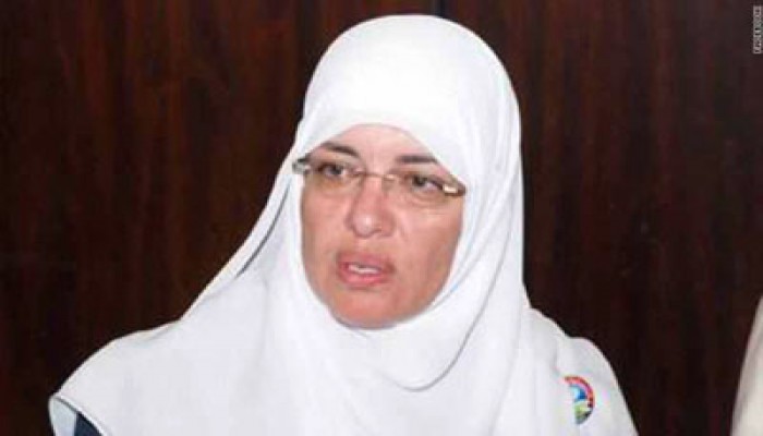 عزة الجرف توصي الثوار بصدق العزيمة والتوكل على الله