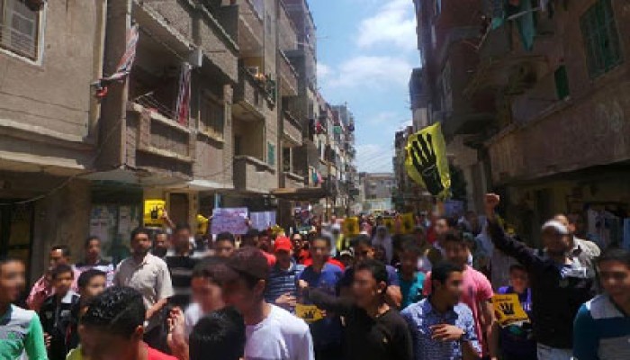 مظاهرة ليلية بوادي النطرون تدعو للزحف بانتفاضة 25 يناير