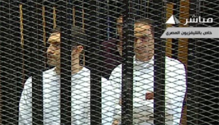 تأجيل محاكمة نجلي المخلوع في "التلاعب بالبورصة" لمارس المقبل