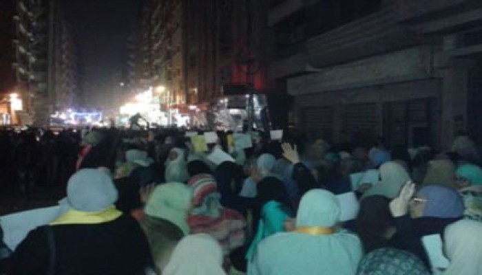 مباشر.. مسيرة ليلية لثوار الزقازيق استعدادًا لانتفاضة 25 يناير