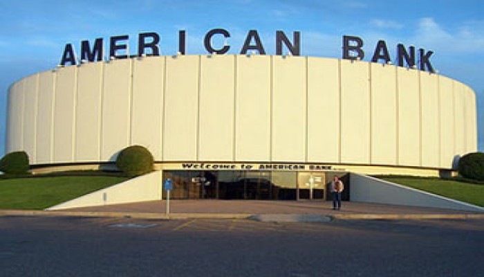 انخفاض صافي الأصول الأجنبية بالبنوك بعد الانقلاب