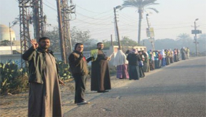مباشر.. سلاسل بشرية بأبو حماد تهتف بإسقاط الانقلاب