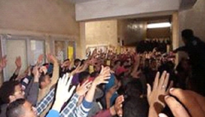 فيديو.. وقفة لطلاب أزهر تفهنا الأشراف رفضًا لحكم العسكر