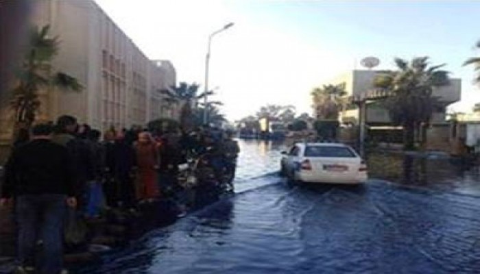 بالصور.. "بورسعيد" تغرق بمياه الصرف الصحي