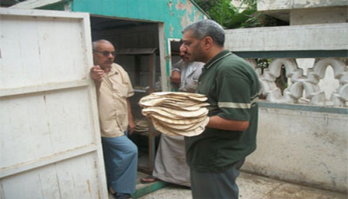 اعتصام عمال مشروع الخبز بالبحيرة رفضًا لقطع أرزاقهم