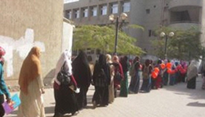 فيديو.. مسيرة طالبات مطرطارس بالفيوم بعد أداء الامتحان