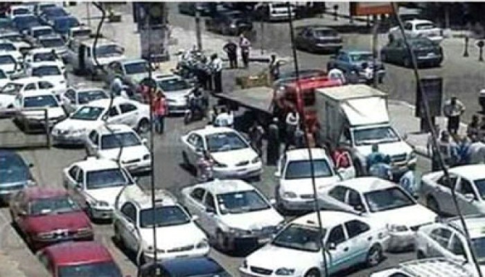 سائقو التاكسي بالفيوم يهددون التصعيد ضد قرارات الانقلاب