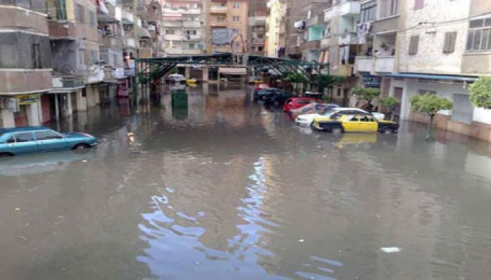 غرق زفتى في مياه الأمطار يفضح إهمال محليات الانقلاب