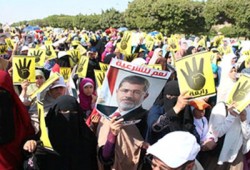 مباشر.. مسيرة لثوار العاشر تهتف بإسقاط حكم العسكر