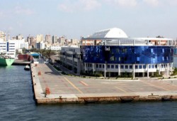 عاصفة ثلجية ورعدية تغلق مينائي الدخيلة والإسكندرية