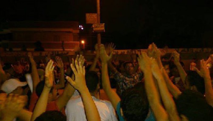 ثوار شبين القناطر يهتفون بإسقاط الانقلاب في مسيرة ليلية