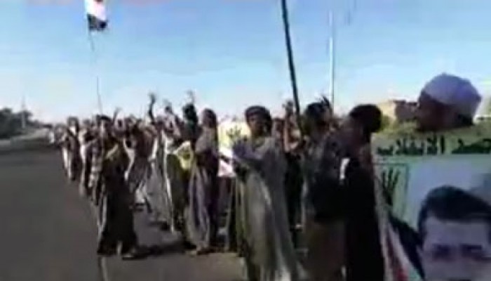 فيديو.. سلسلة بشرية لأحرار أسنا استعدادًا لموجة 25 يناير