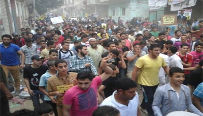 مباشر.. مسيرة بأبو كبير تهتف "الشعب يريد إسقاط الانقلاب"