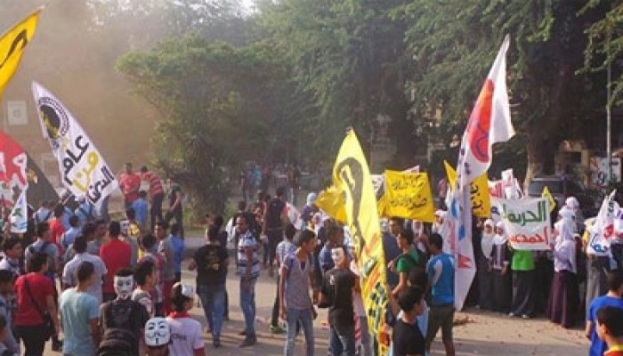 وقفة شبابية ببورسعيد تهتف بإعدام قادة الانقلاب