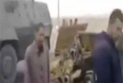 إصابة سيدتين في دهس مدرعة جيش لتوك توك بالمنيا