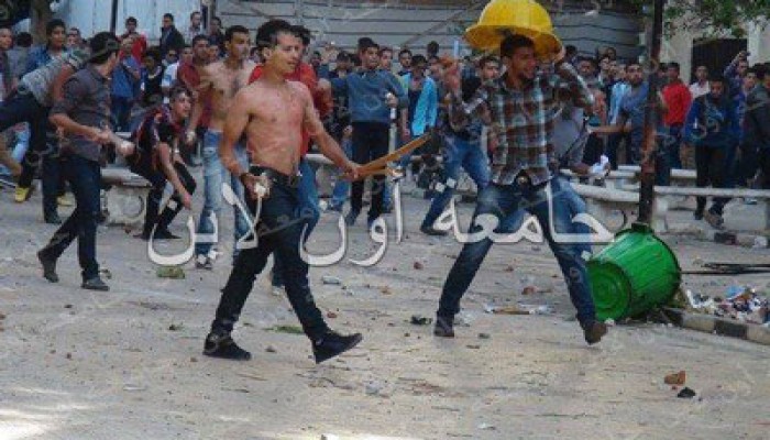 الانقلاب يقتحم مجمع نظري الإسكندرية ويعتقل عدد ًا من الطلاب