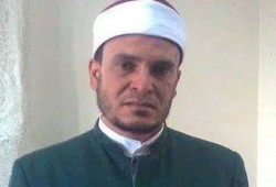 مدير الأوقاف بكفر الشيخ يسلم أحد الدعاة لأجهزة الأمن