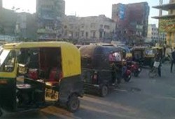 مظاهرة لسائقي التوك توك بمنيا القمح ضد قطع أرزاقهم