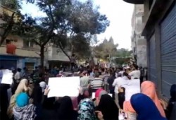 ثوار المنتزه يطالبون بإعدام القتلة والخونة في مسيرة حاشدة