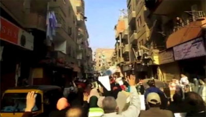 مسيرة حاشدة بالخطاطبة تطالب بمحاكمة خونة العسكر