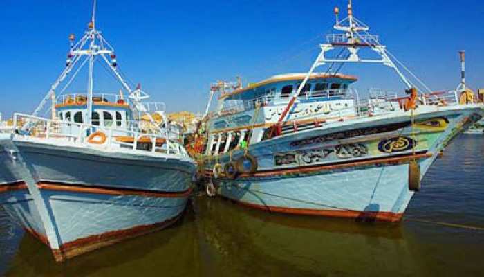 الانقلاب يتجاهل معاناة 150 صيادًا مصريًا مختطفًا بليبيا