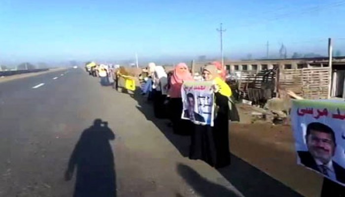 ‫ثوار مركز أجا يهتفون بعودة الشرعية وتحرير المعتقلين