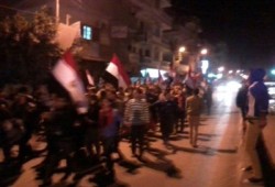 فيديو.. مسيرة ليلية بأبو حمّاد تهتف بالقصاص للشهداء