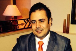 سامي كمال للثوار: تمسكوا بالحلم.. سنخلع السفاح قريبًا